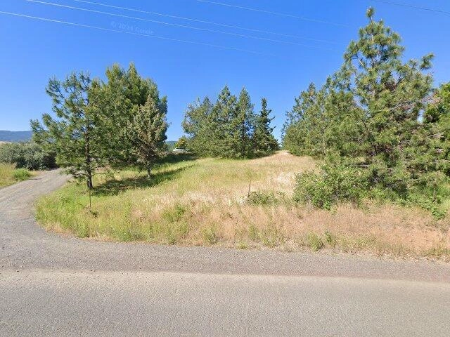 House image located at Ashland, OR 97520