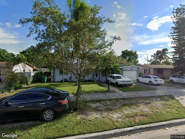 House image located at Miami, FL 33167