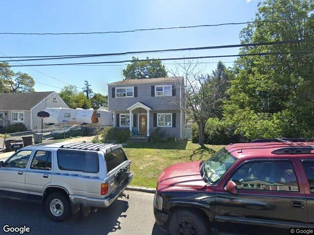 House image located at West Babylon, NY 11704