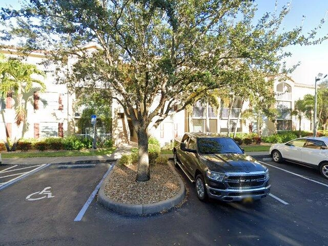 House image located at Fort Myers, FL 33901