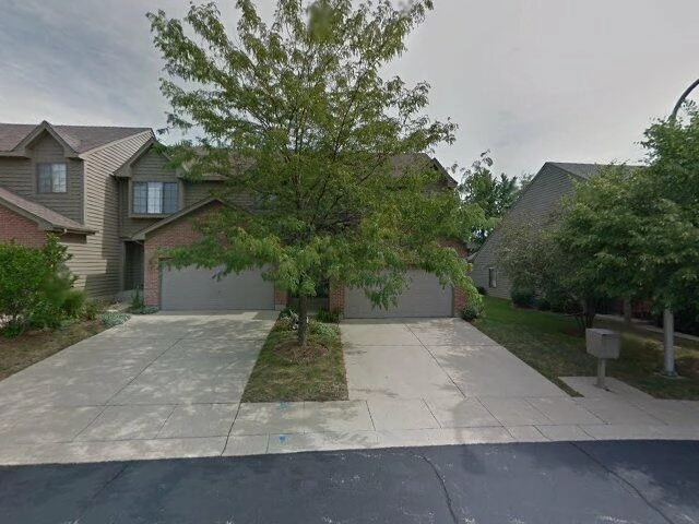 House image located at Elgin, IL 60123