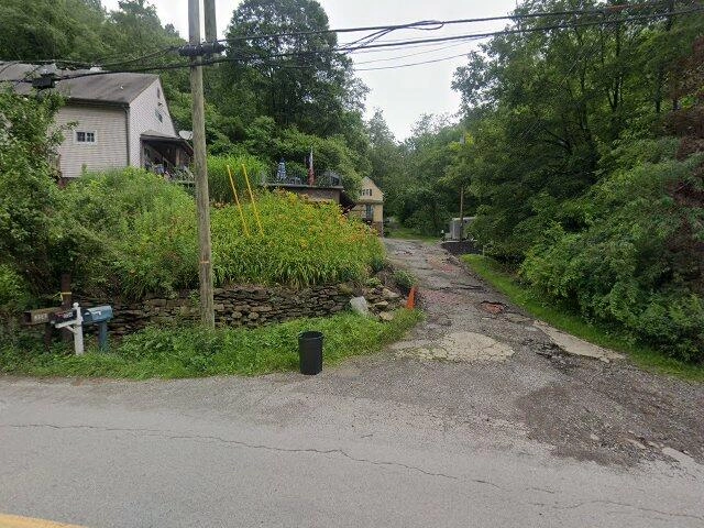 House image located at Tarentum, PA 15084