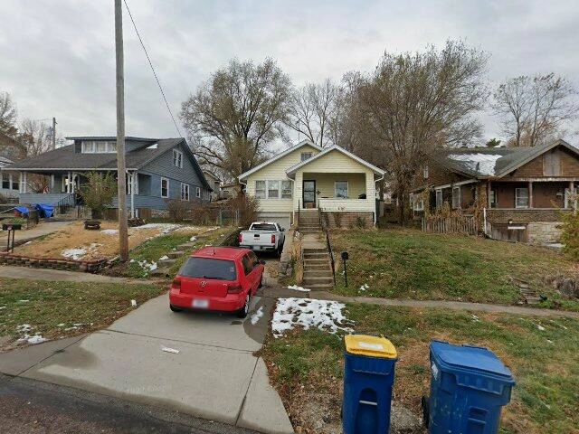 House image located at Excelsior Springs, MO 64024