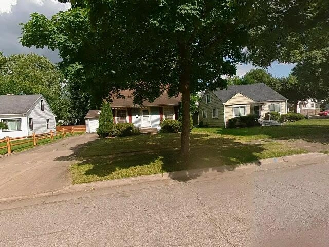 House image located at Akron, OH 44320