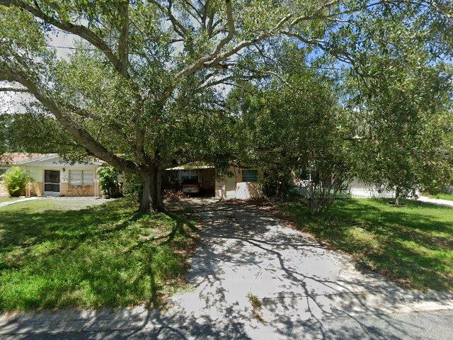 House image located at Saint Petersburg, FL 33703