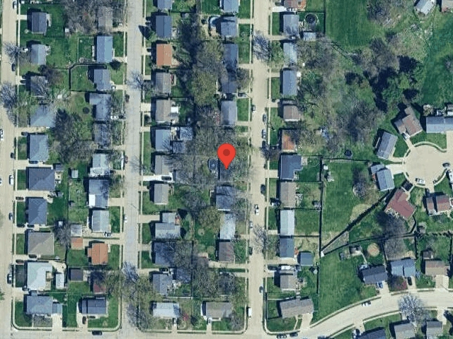 House image located at Davenport, IA 52804