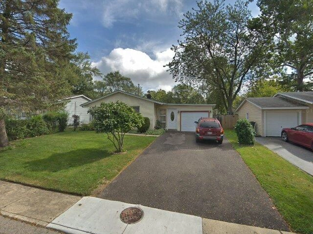 House image located at Carpentersville, IL 60110