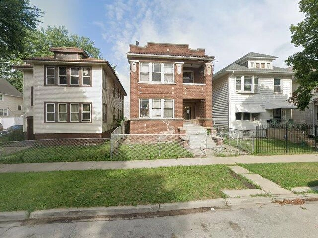 House image located at Chicago, IL 60628