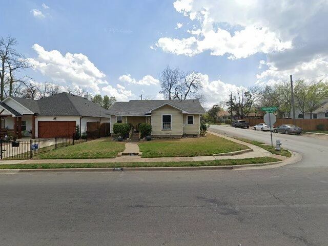 House image located at Dallas, TX 75211