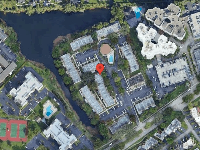 House image located at Miami, FL 33183