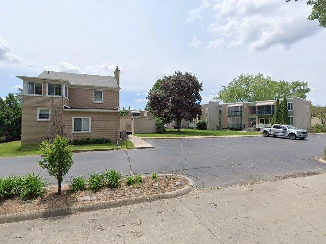 House image located at Livonia, MI 48152