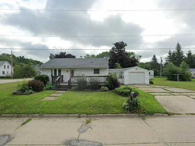 House image located at Charles City, IA 50616