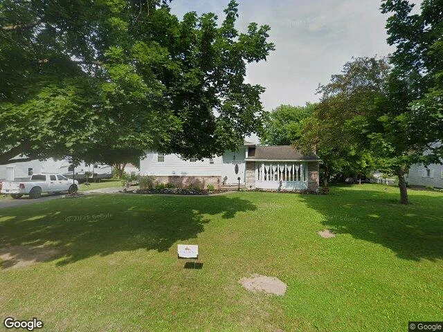 House image located at Newark, NY 14513