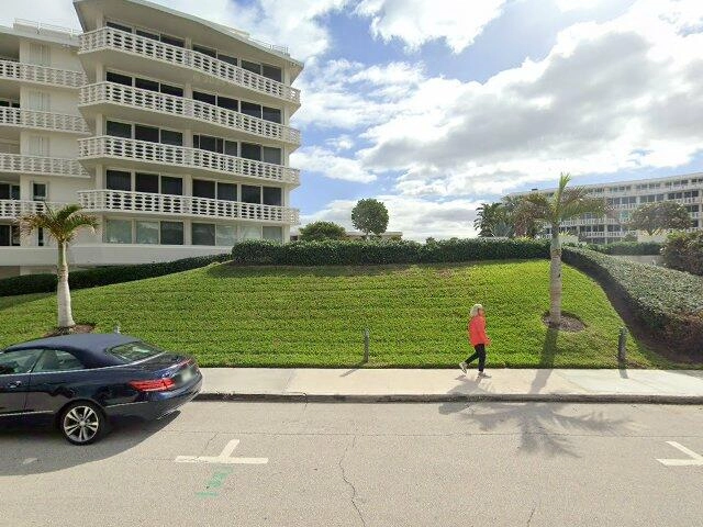 House image located at Palm Beach, FL 33480