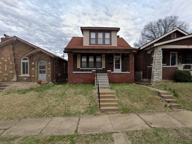 House image located at Saint Louis, MO 63116