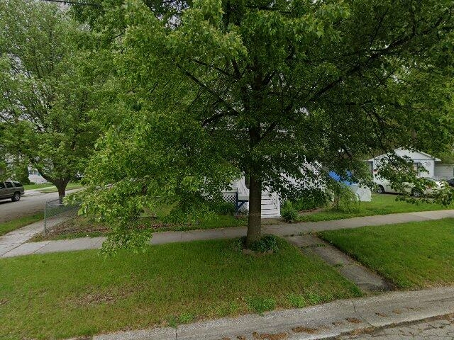 House image located at Bay City, MI 48706