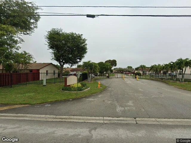 House image located at Miami, FL 33193