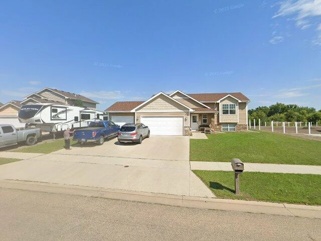 House image located at Minot, ND 58701