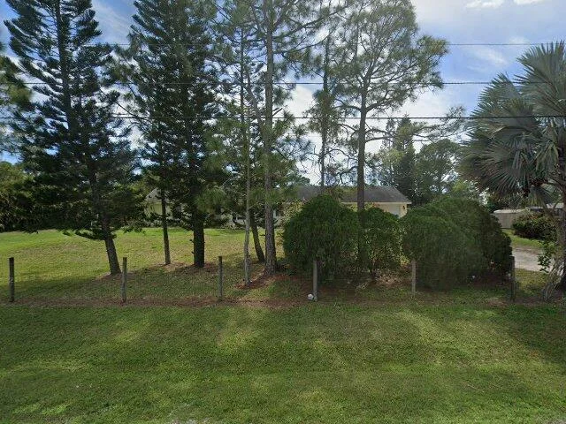 House image located at Loxahatchee, FL 33470