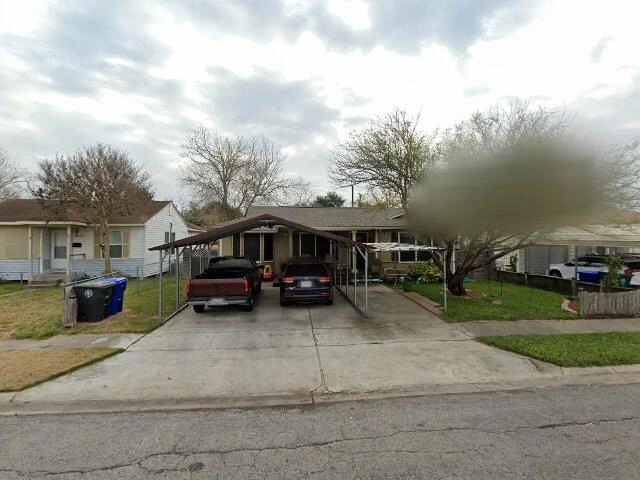 House image located at Indianapolis, IN 46226