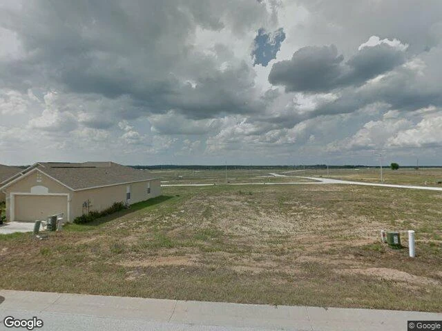 House image located at Dundee, FL 33838