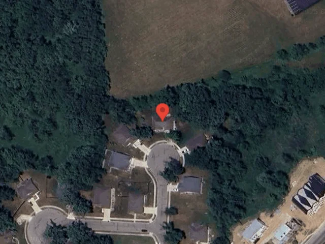 House image located at Warsaw, IN 46582