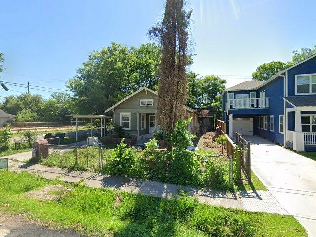 House image located at Houston, TX 77009