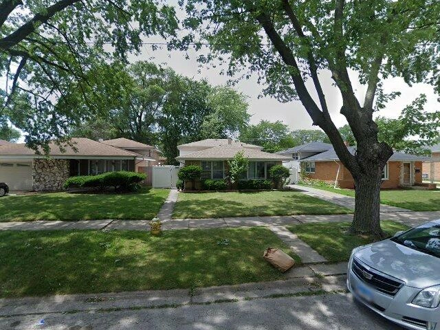 House image located at Dolton, IL 60419