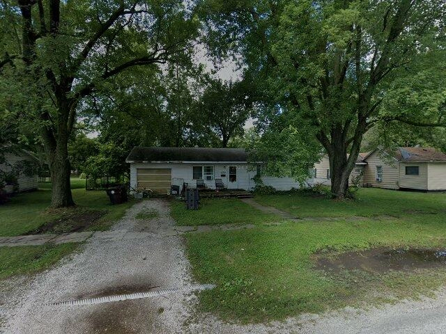 House image located at Bement, IL 61813