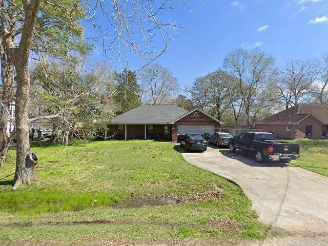 House image located at Angleton, TX 77515