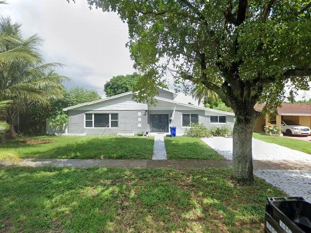 House image located at Miami, FL 33162