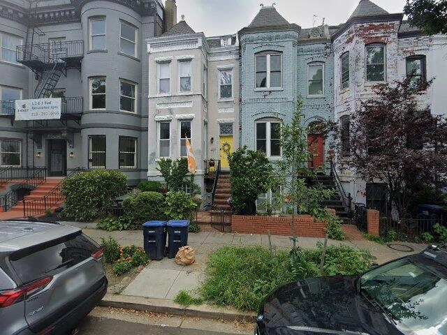 House image located at State Center, IA 50247