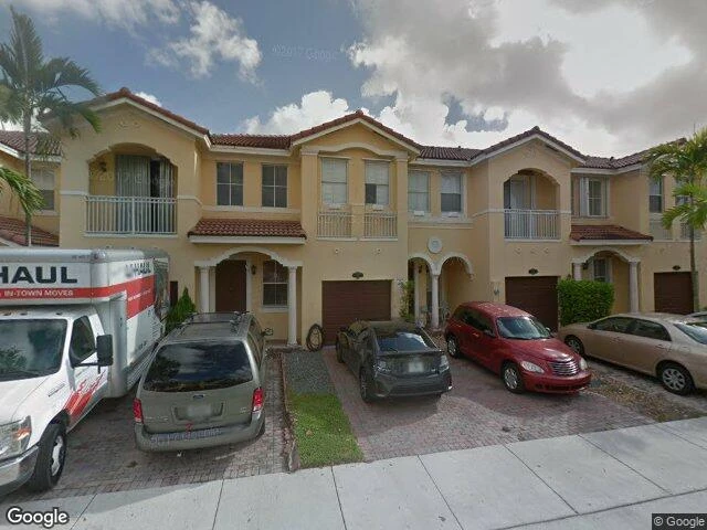 House image located at Miami, FL 33194