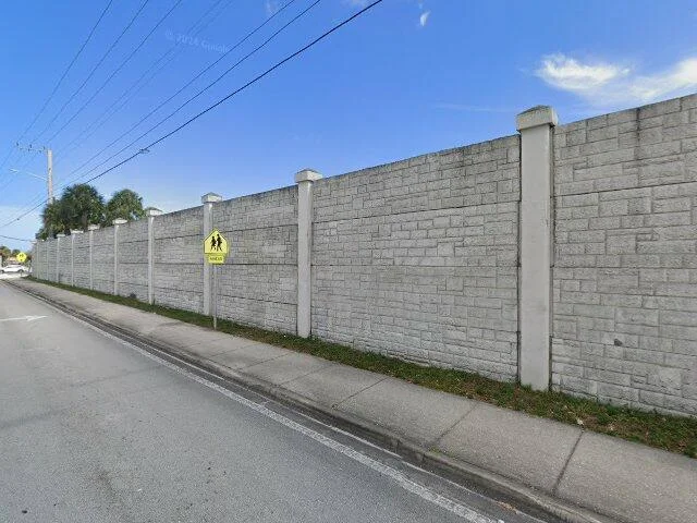 House image located at West Palm Beach, FL 33407