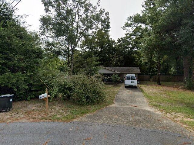 House image located at Milton, FL 32570