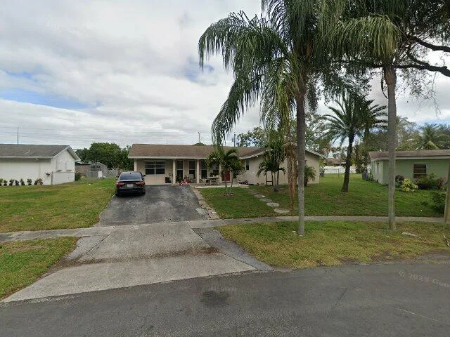 House image located at West Palm Beach, FL 33407