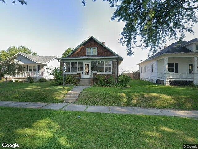House image located at Moline, IL 61265