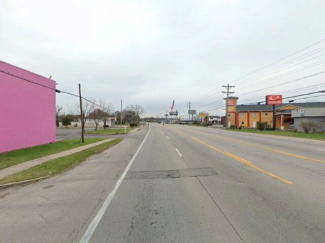 House image located at Fenton, MI 48430