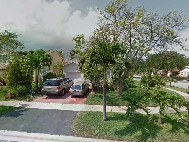 House image located at Hollywood, FL 33025