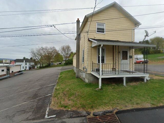 House image located at Saco, ME 04072