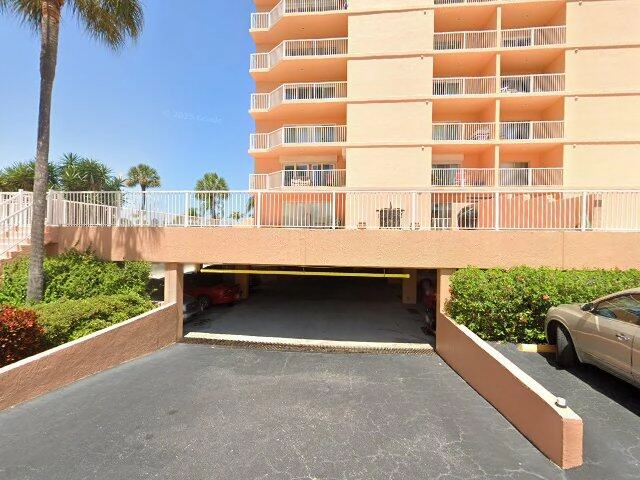 House image located at Saint Petersburg, FL 33711