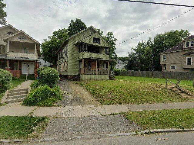 House image located at Syracuse, NY 13205