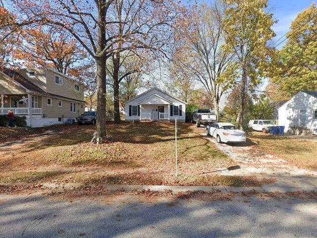 House image located at Saint Louis, MO 63114