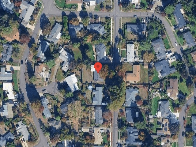 House image located at Eugene, OR 97401