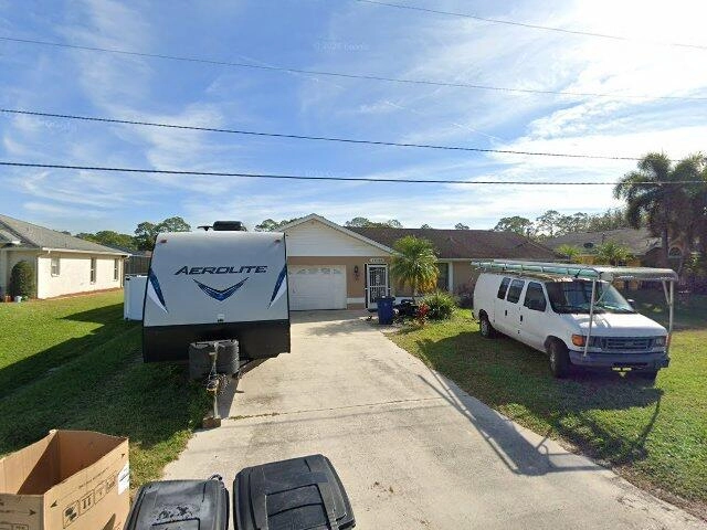 House image located at North Fort Myers, FL 33917