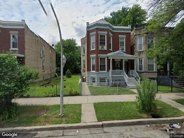 House image located at Chicago, IL 60609