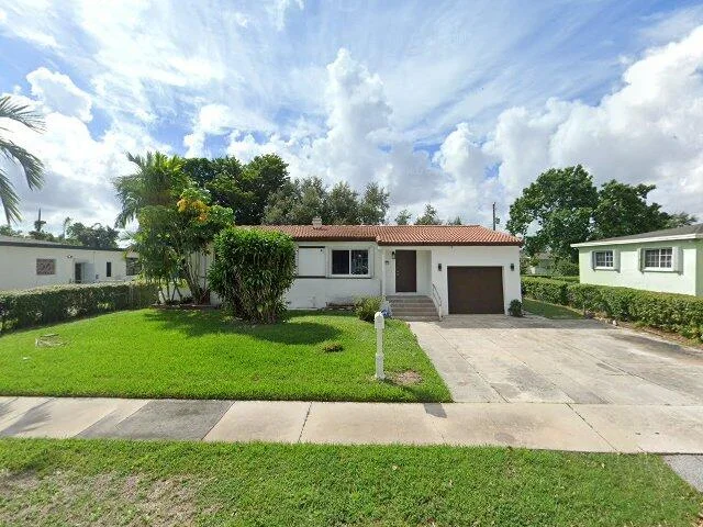 House image located at Miami, FL 33150