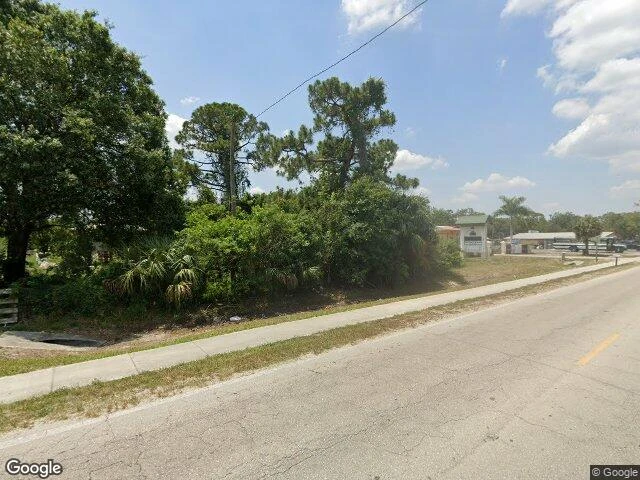House image located at Labelle, FL 33935