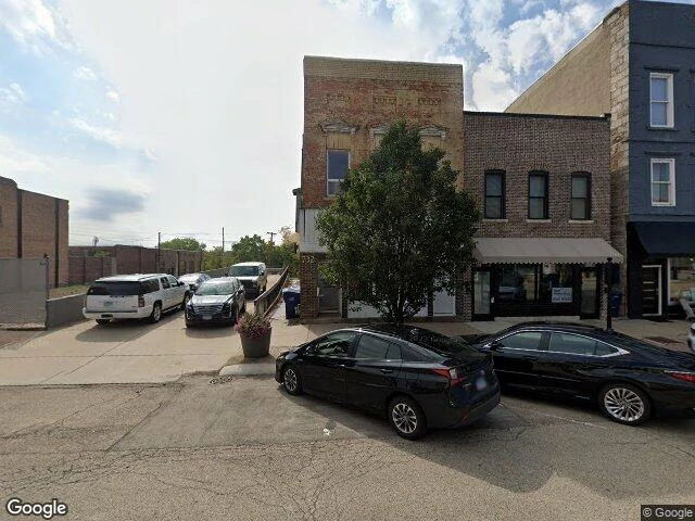 House image located at La Salle, IL 61301