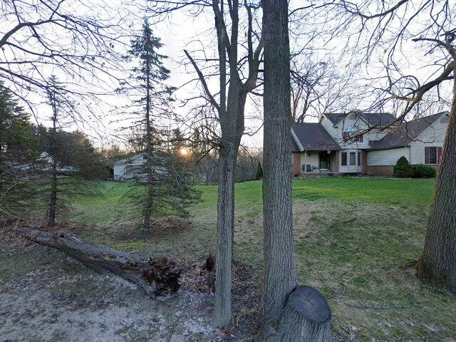 House image located at Howell, MI 48855